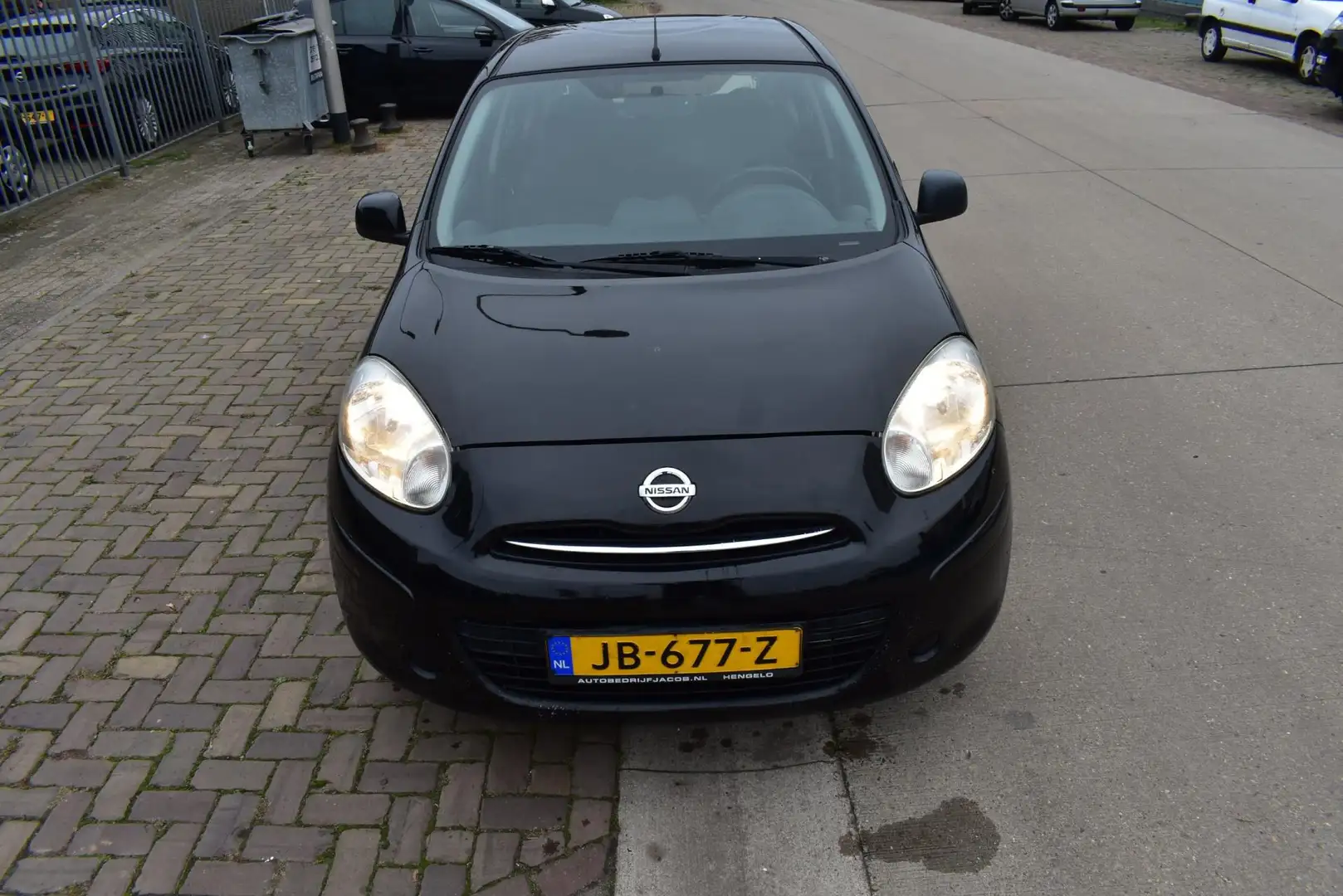Nissan Micra 1.2 Acenta Zwart - 2