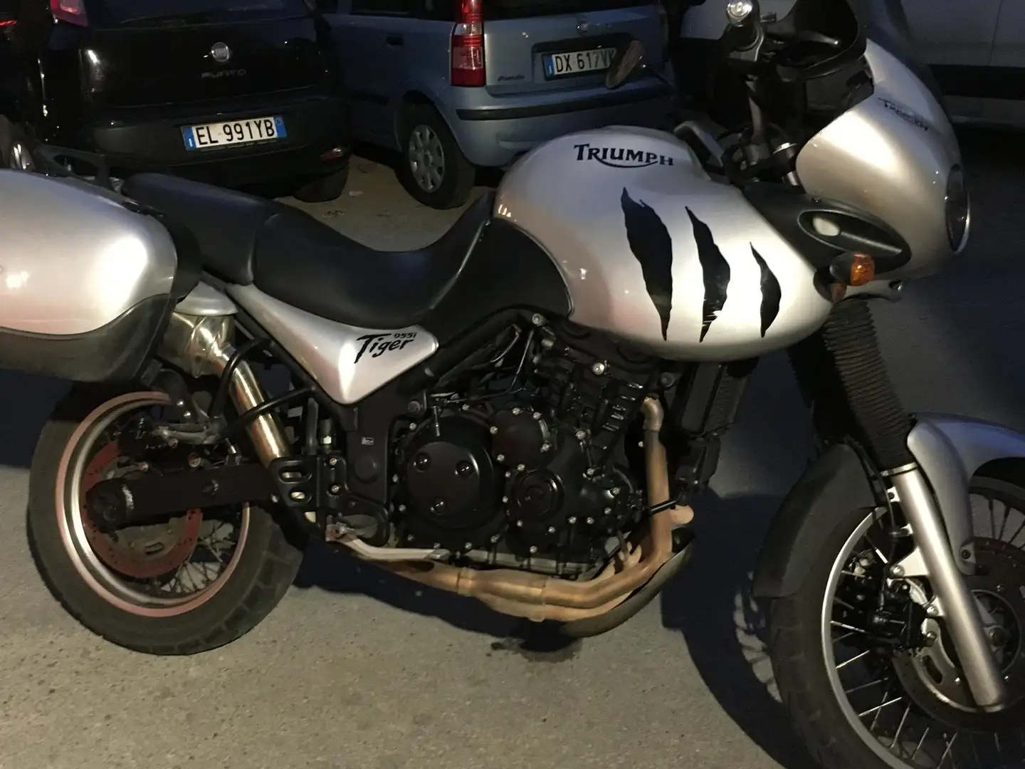 Triumph Tiger 955i STD1 Grau - 1