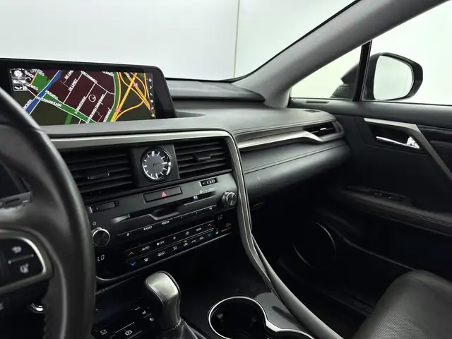 Lexus RX view 6