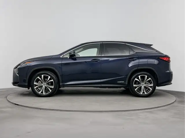 Lexus RX view 3