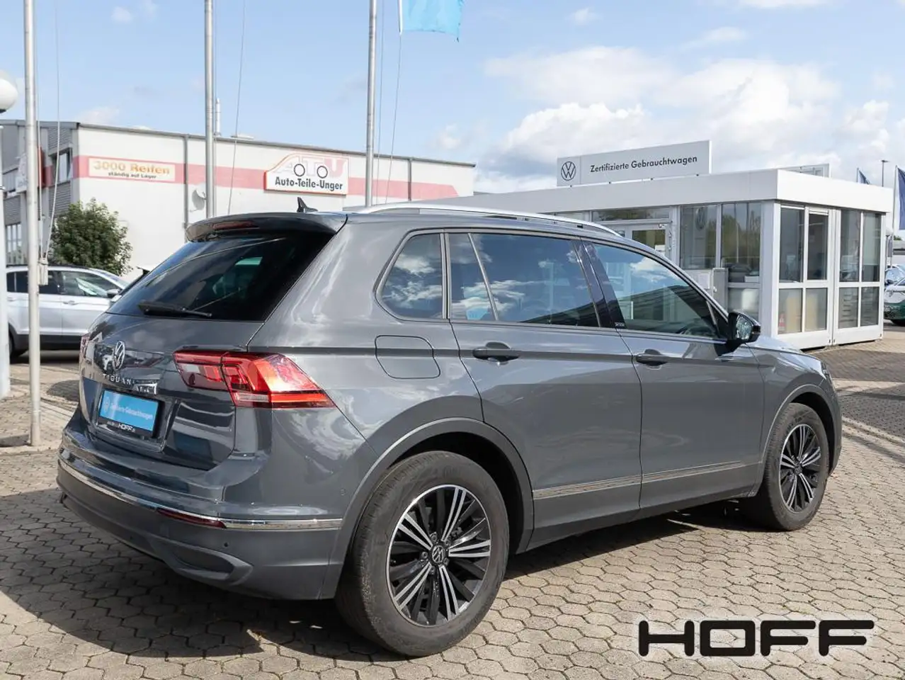Volkswagen Tiguan 1.5 TSI DSG Active AHK HeadUp el.Heckkl. Matrix Ka, миниатюра 3