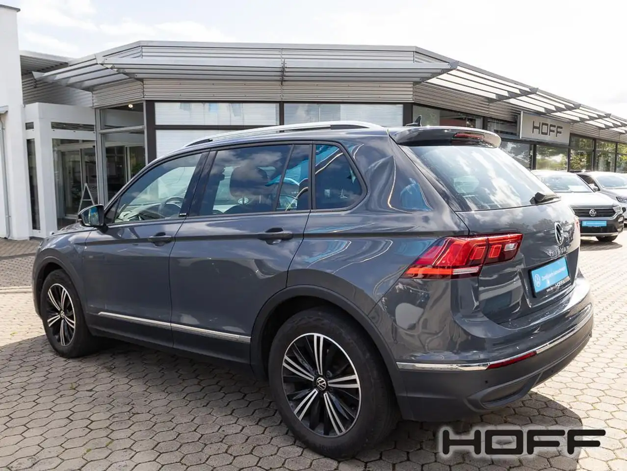 Volkswagen Tiguan 1.5 TSI DSG Active AHK HeadUp el.Heckkl. Matrix Ka, миниатюра 2