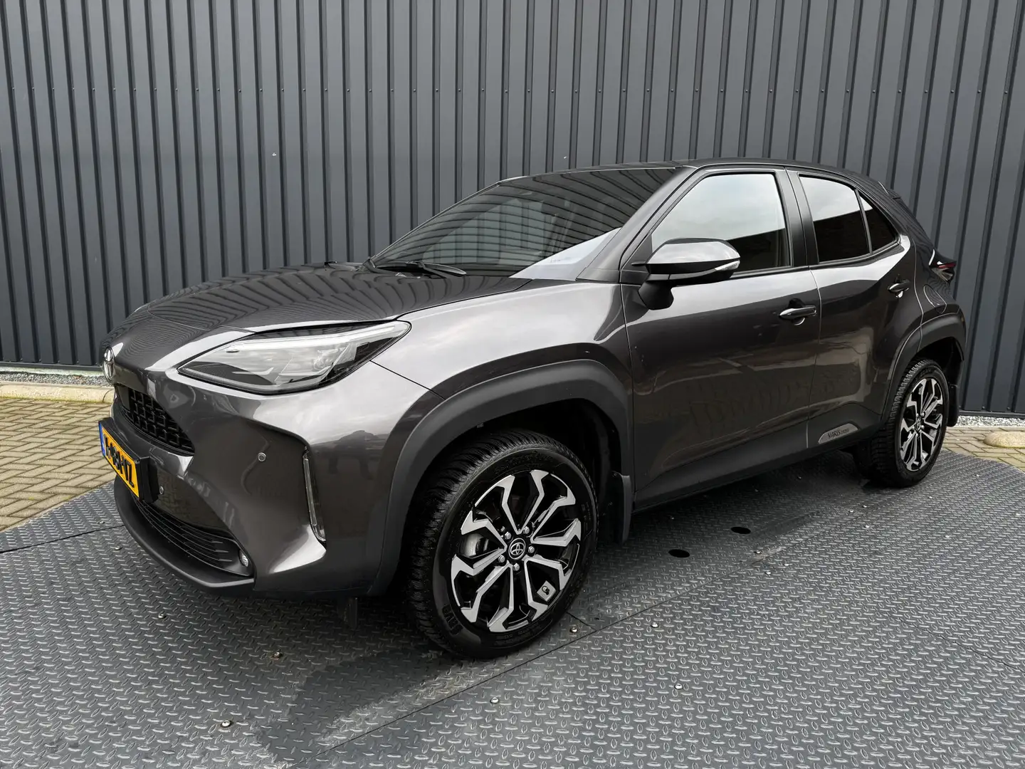 Toyota Yaris Cross 1.5 Hybrid Explore | Stoel & Stuur verwarming | PD Grijs - 2