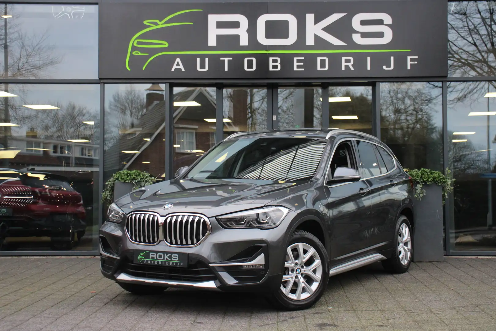 BMW X1 sDrive18i High Executive X-Line Gris - 1