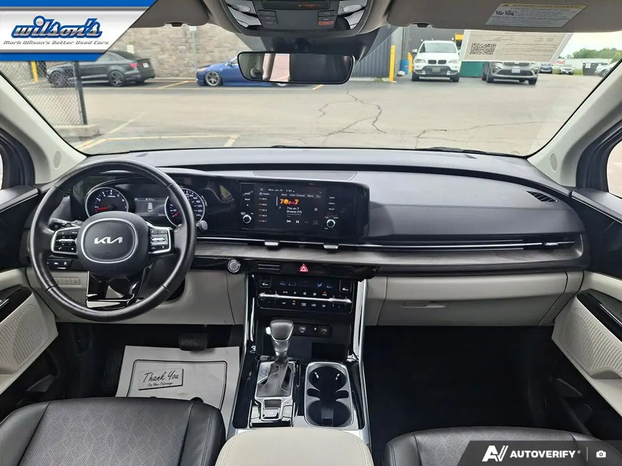 Kia Carnival снимка Kia Carnival
