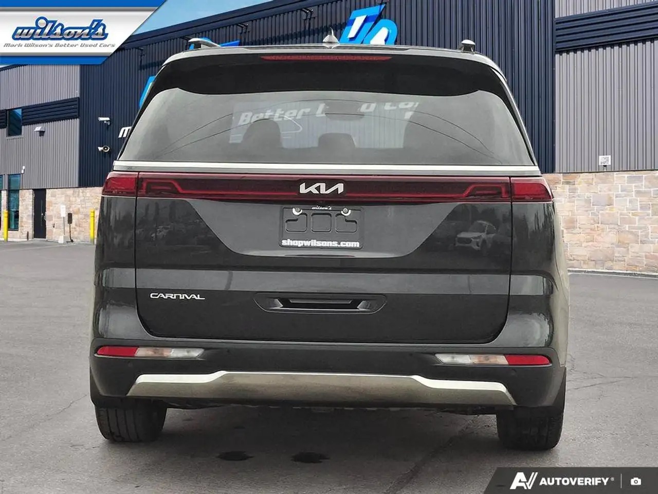 Kia Carnival снимка Kia Carnival
