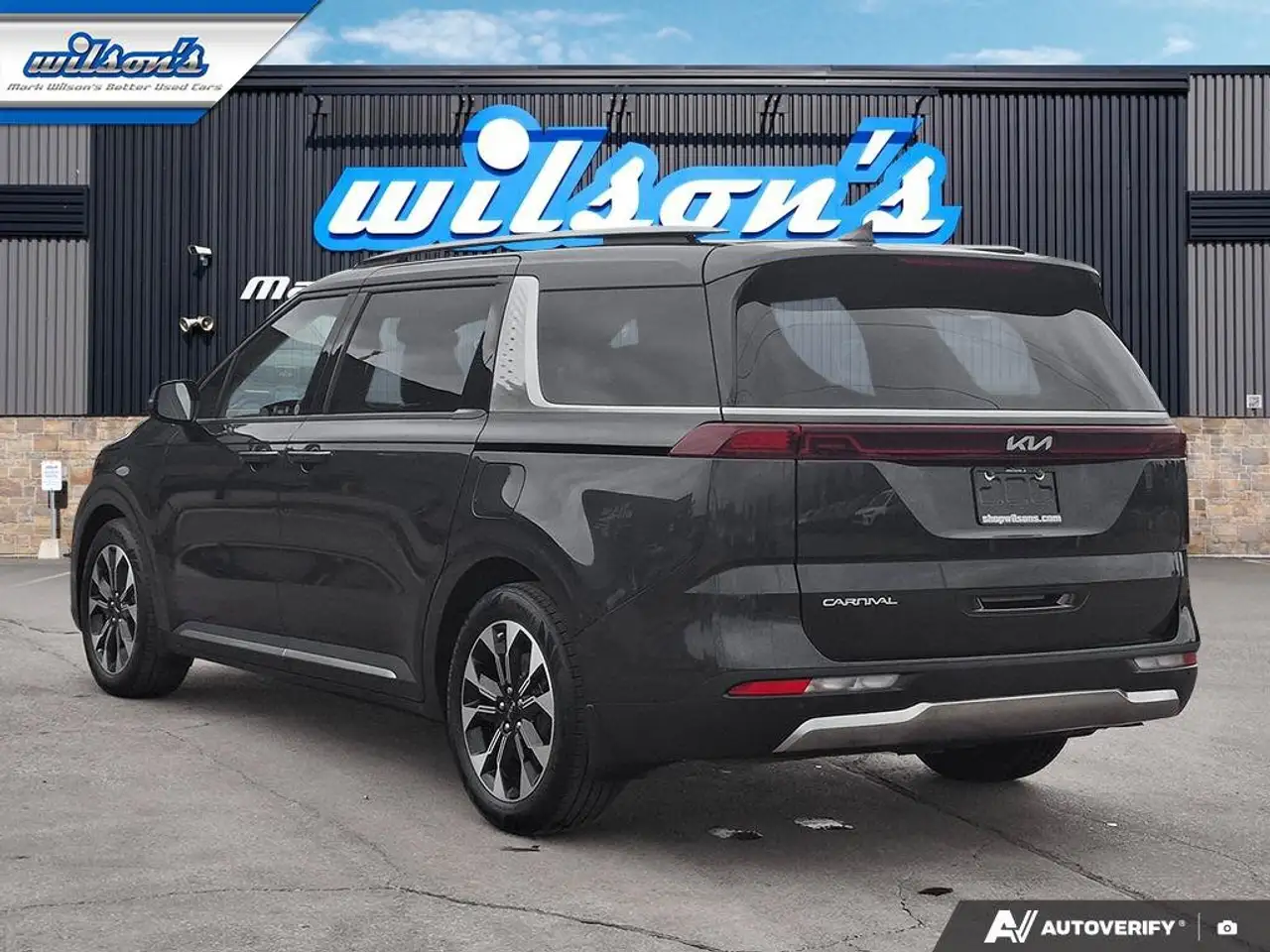 Kia Carnival снимка Kia Carnival