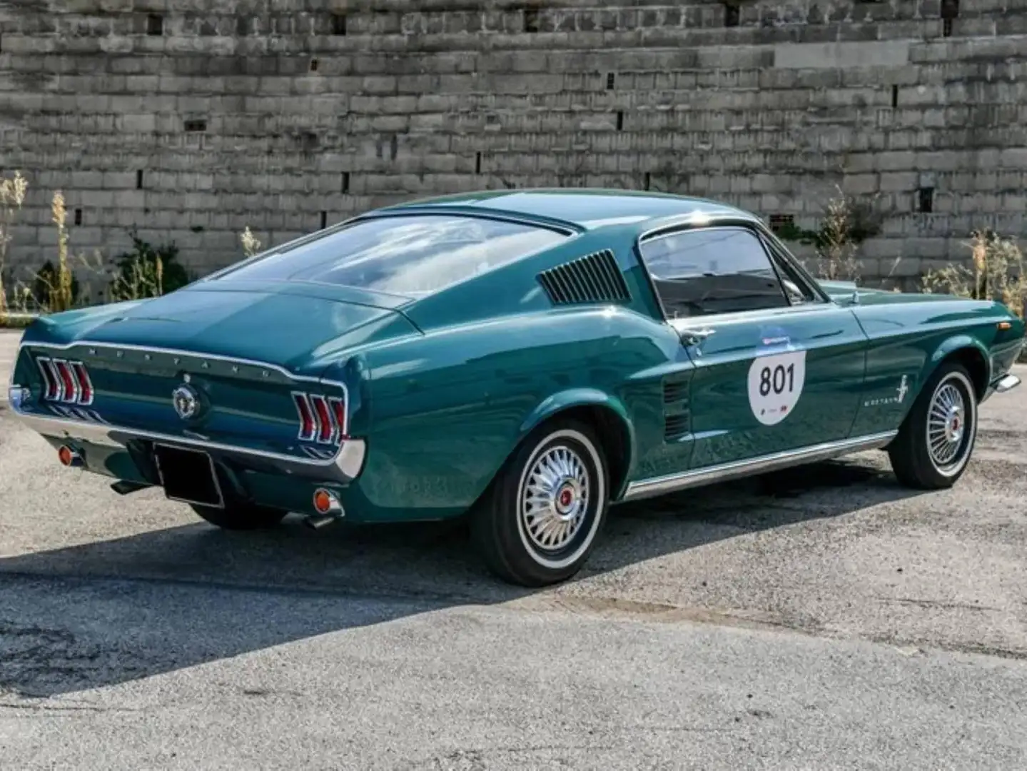 Ford Mustang Mustang Fastback 2.3 EcoBoost Verde - 2