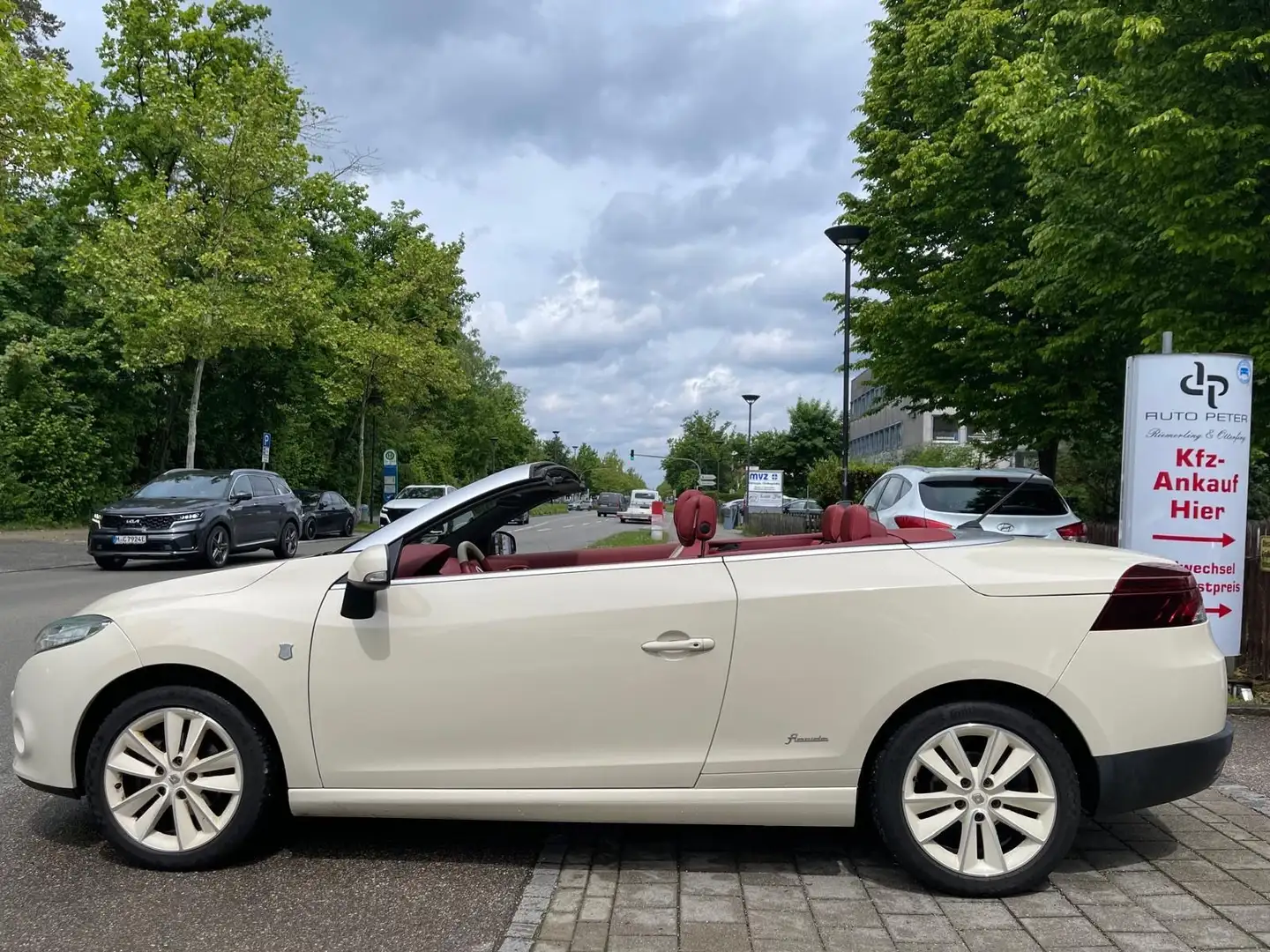 Renault Megane III Cabrio Floride Nr. 0702*SONDERMODELL* Beige - 2