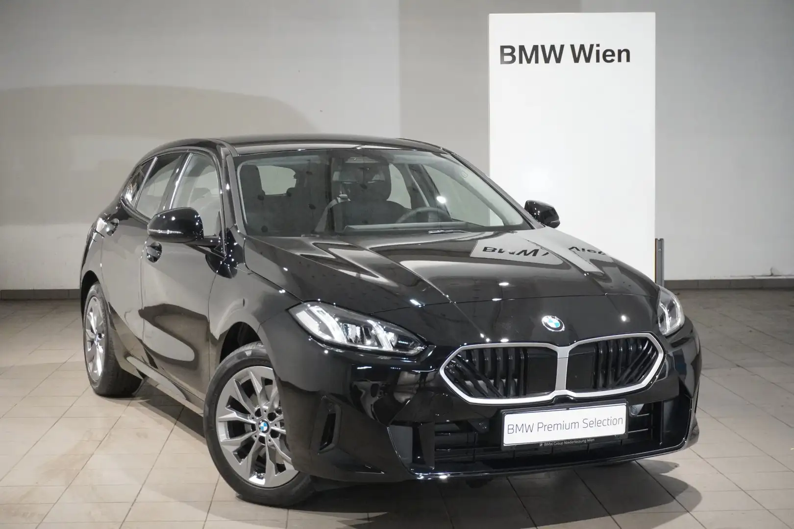 BMW 116 i Schwarz - 1