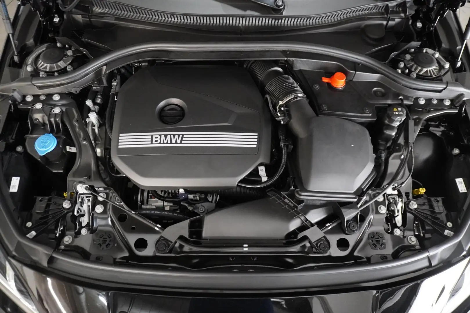 BMW 116 i Schwarz - 2