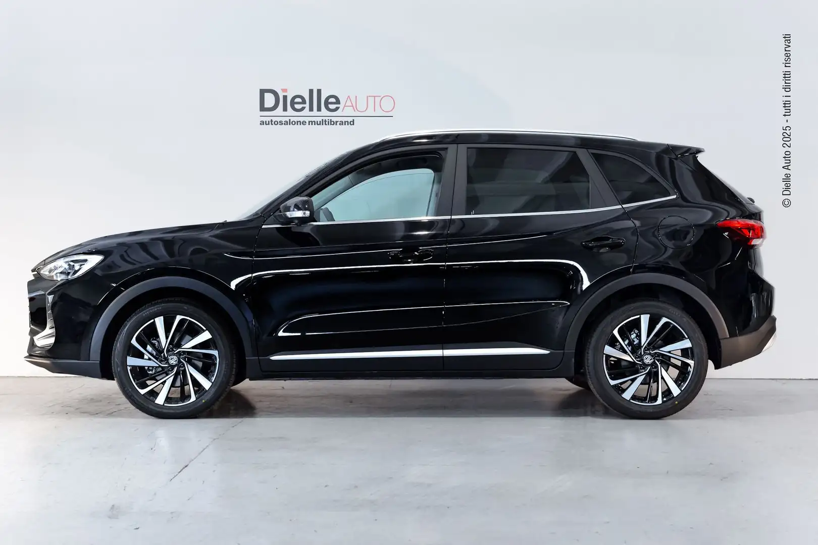 MG ZS Hybrid+ Automatico Luxury Nero - 2