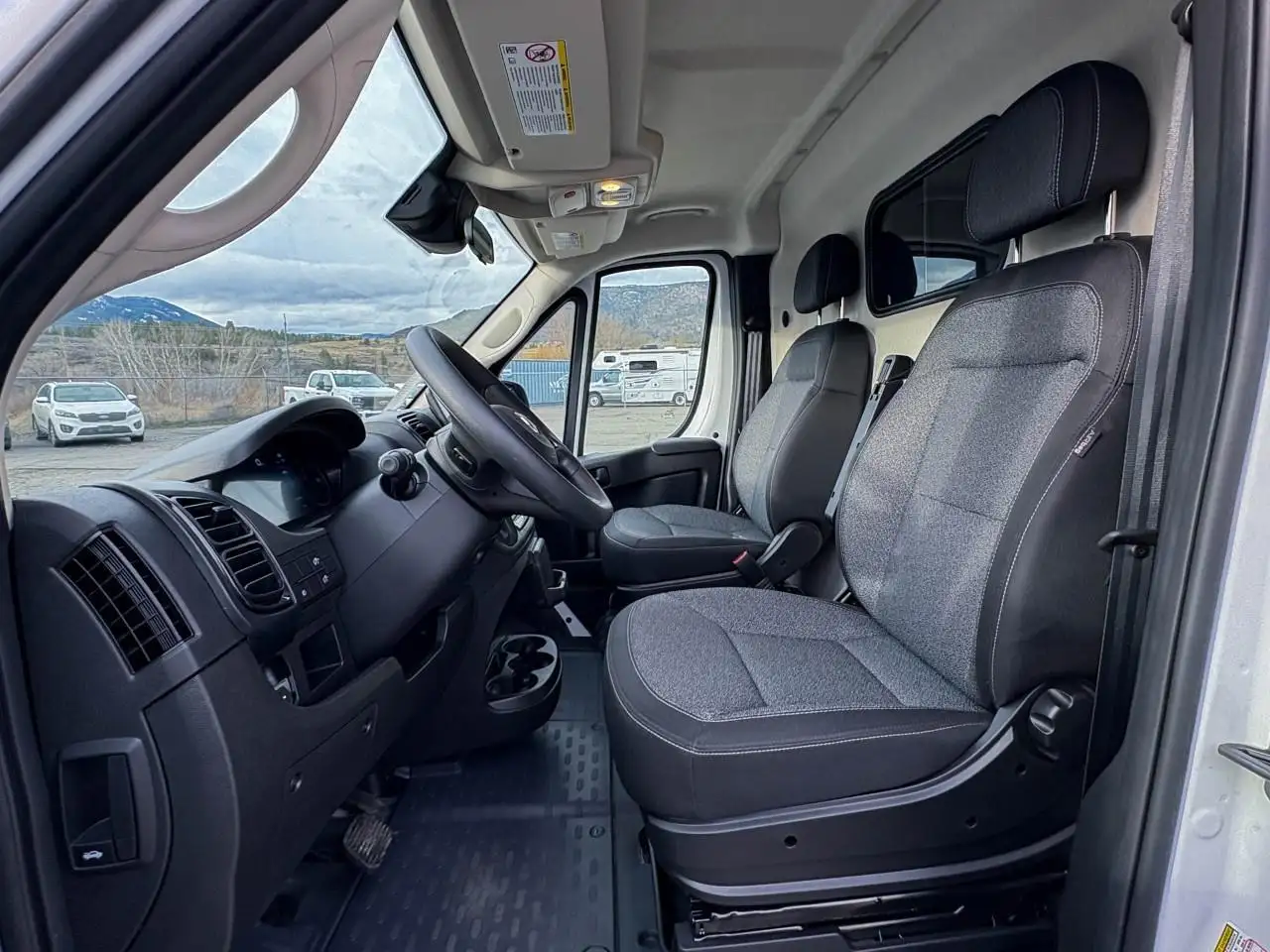 RAM ProMaster 1500 снимка RAM ProMaster 1500