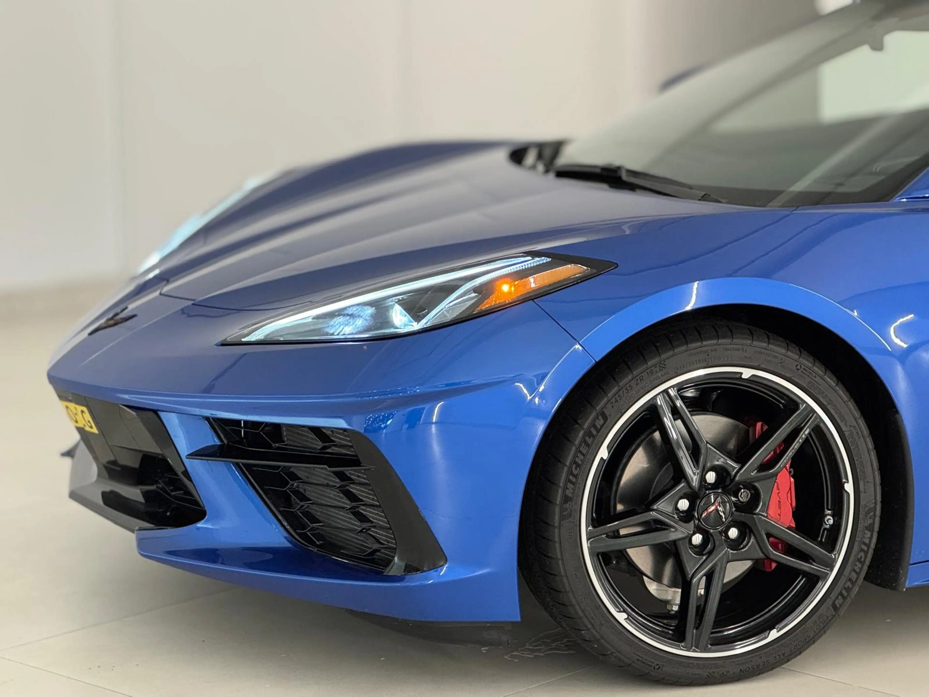 Chevrolet Corvette C8 6.2 V8 Stingray Targa — photo 3