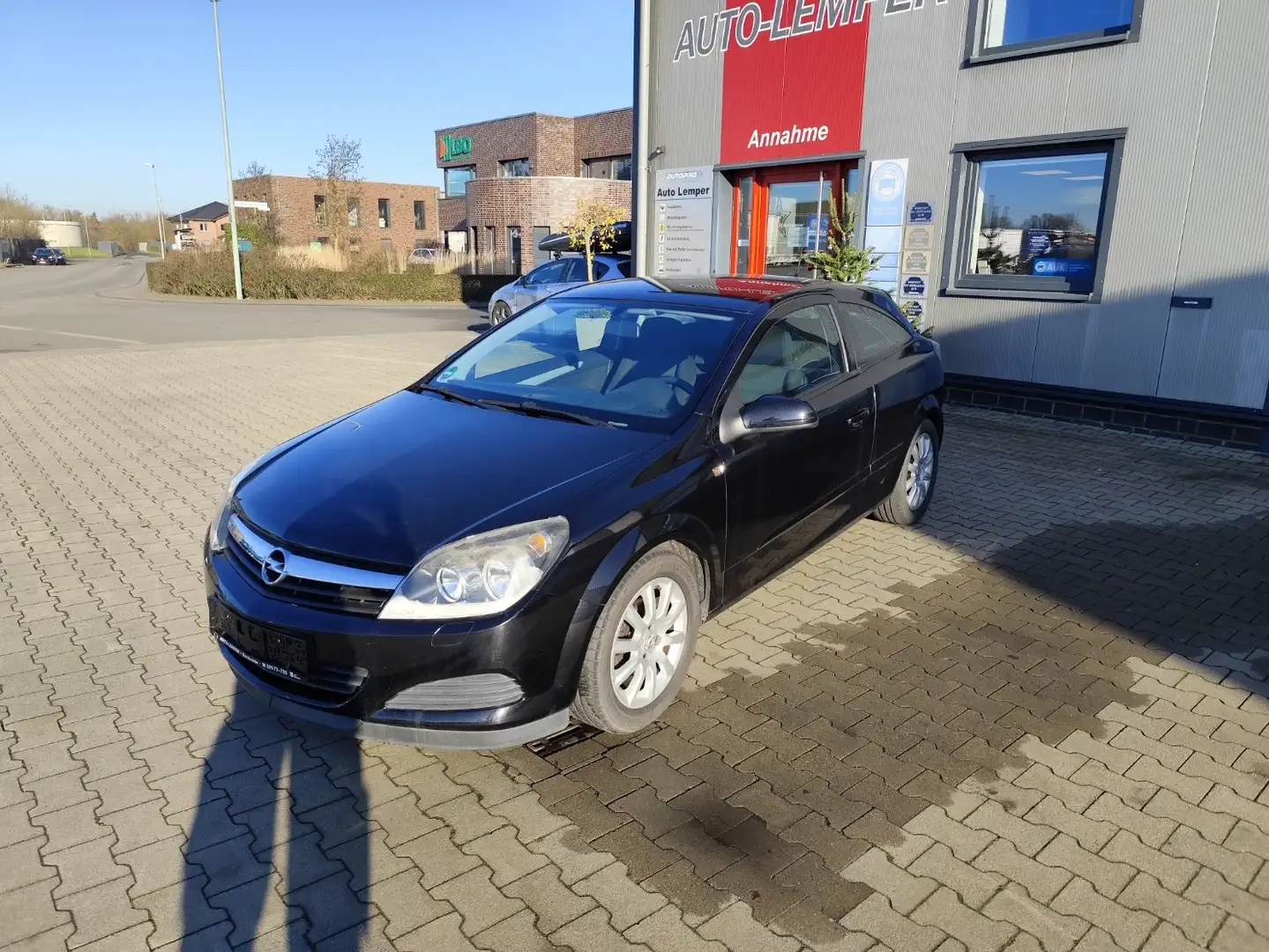 Opel Astra Edition Schwarz - 1