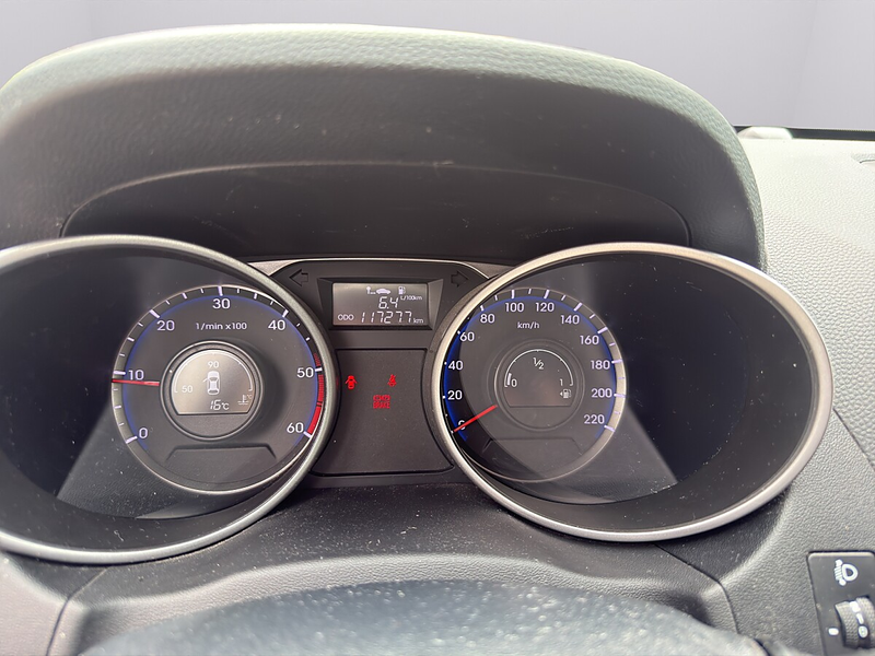 Hyundai iX35 1,7 CRDi Premium DPF — photo 10