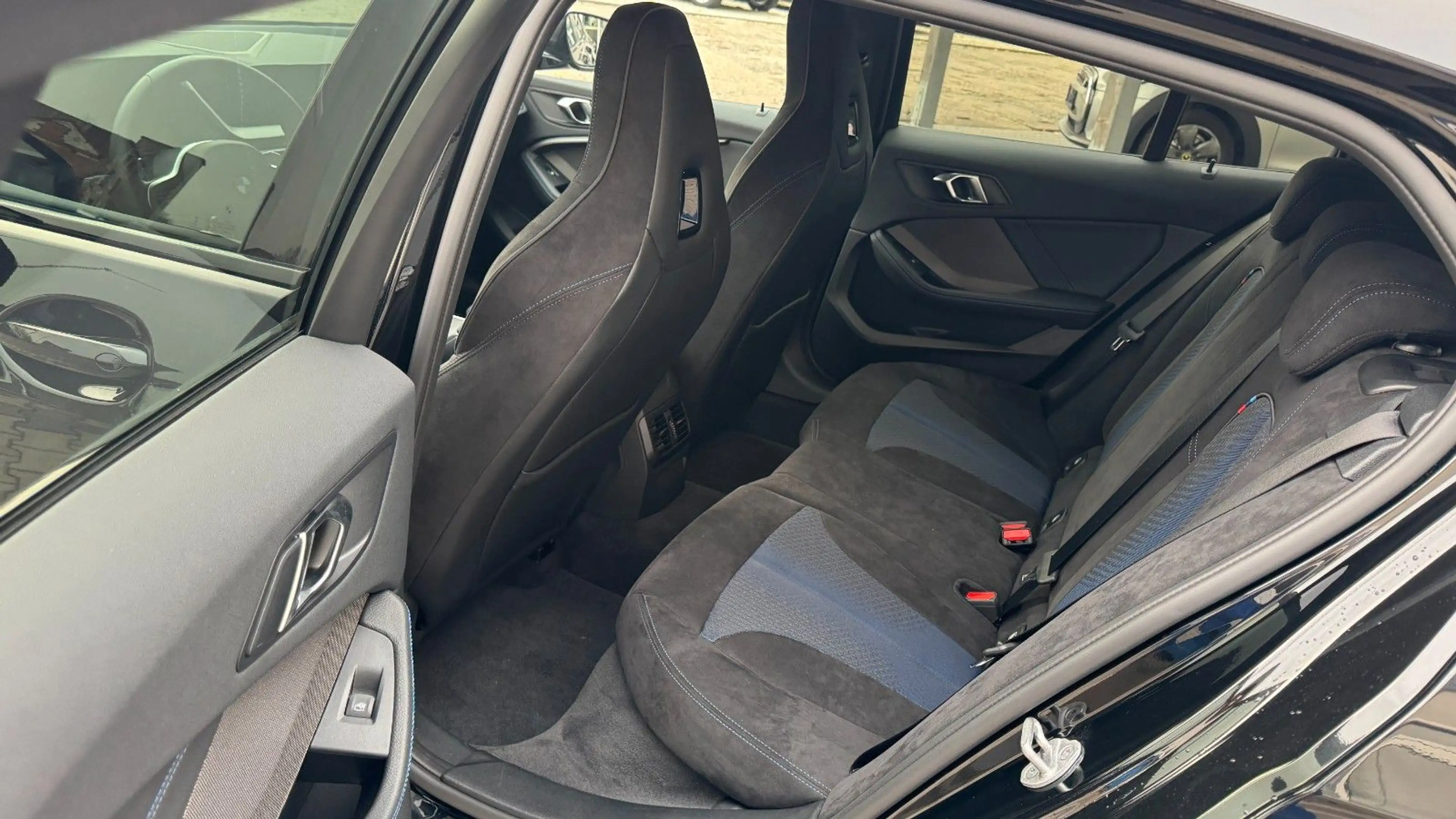BMW 135 i Edition Colorvision Komf DAB H&K Lenkheiz — photo 9