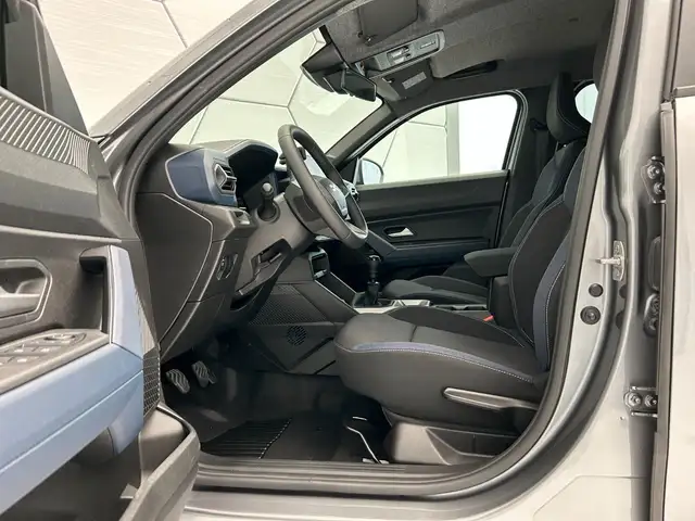 Dacia Duster view 11