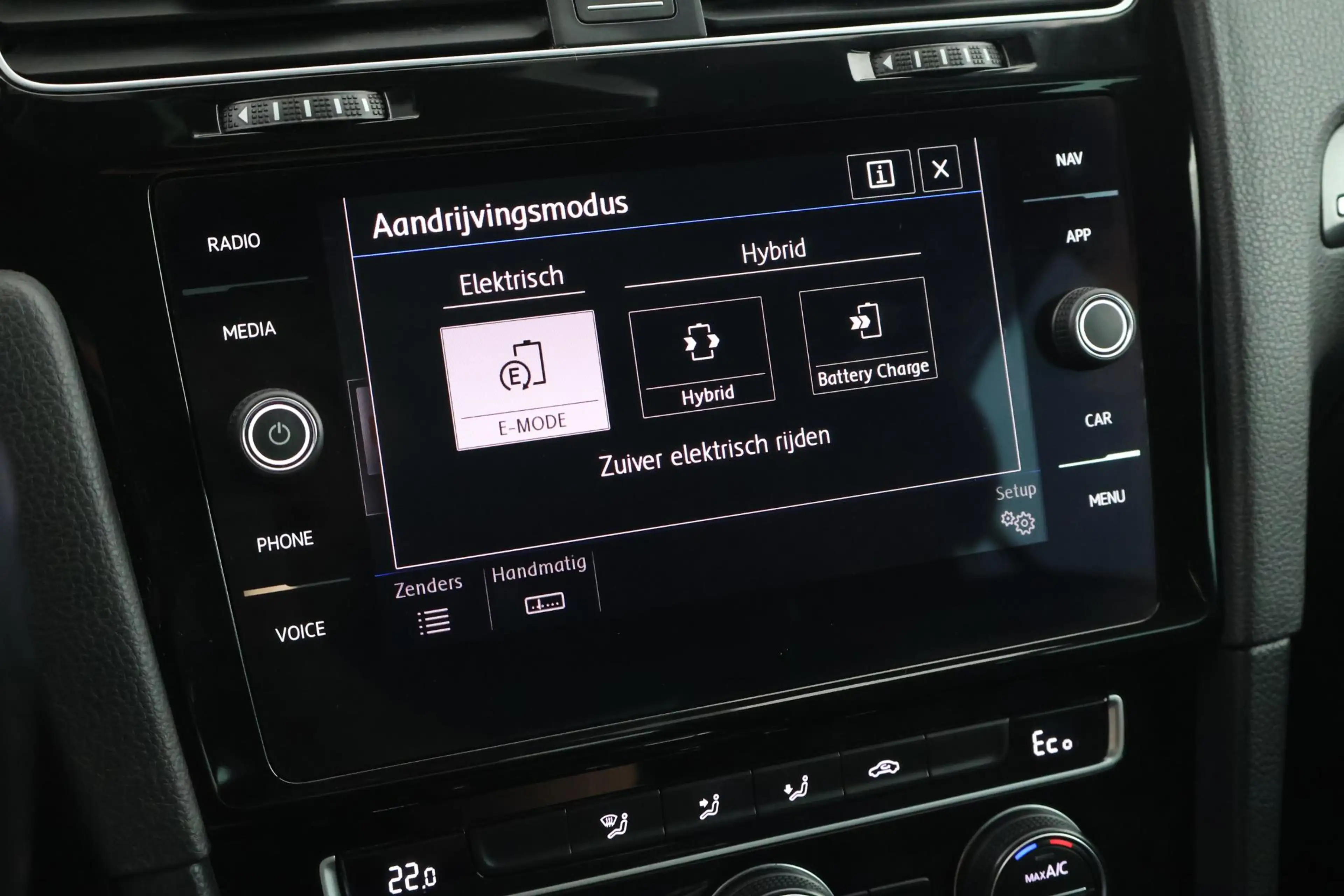 Volkswagen Golf GTE 1.4 TSI 204pk PHEV Trekhaak LED ACC Navigatie Park — photo 33