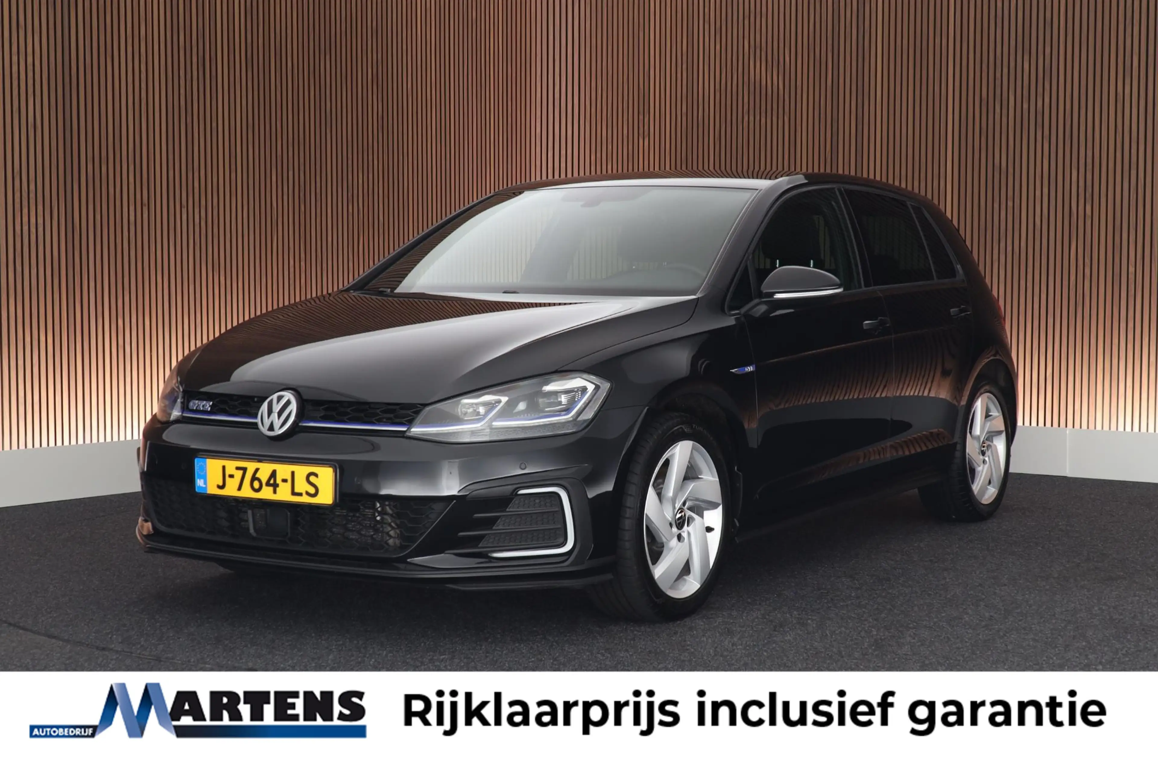Volkswagen Golf GTE 1.4 TSI 204pk PHEV Trekhaak LED ACC Navigatie Park