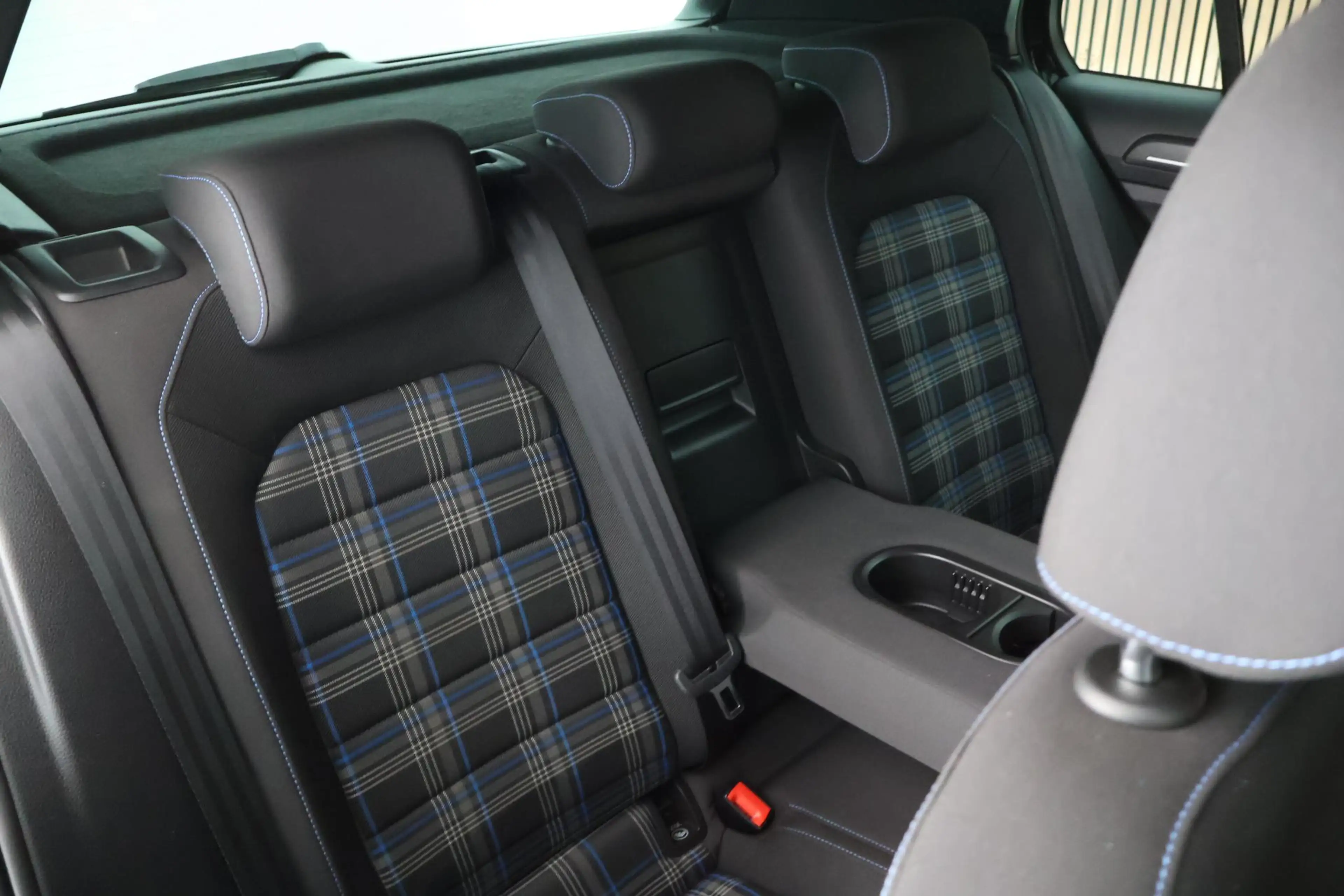 Volkswagen Golf GTE 1.4 TSI 204pk PHEV Trekhaak LED ACC Navigatie Park — photo 36