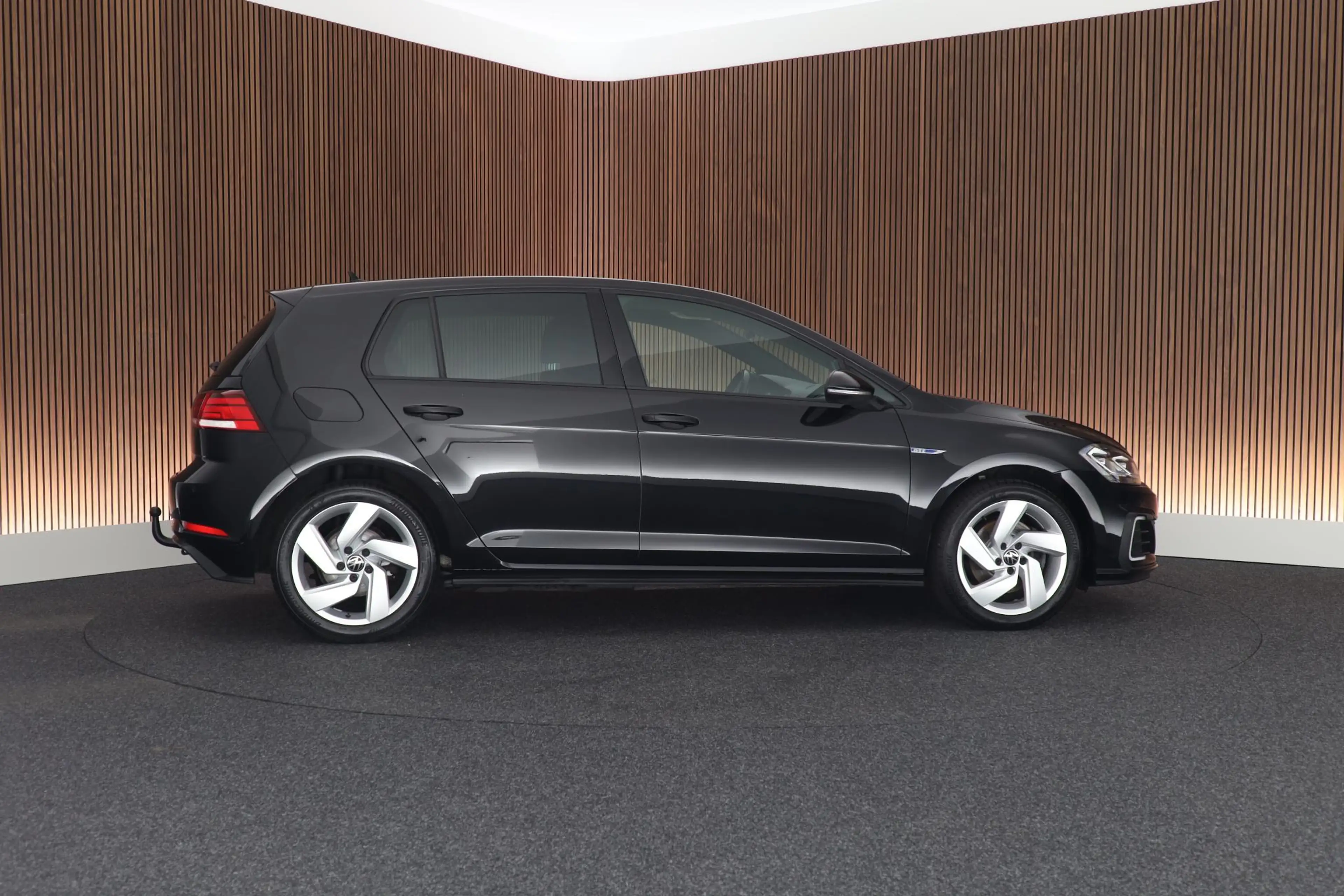 Volkswagen Golf GTE 1.4 TSI 204pk PHEV Trekhaak LED ACC Navigatie Park — photo 9