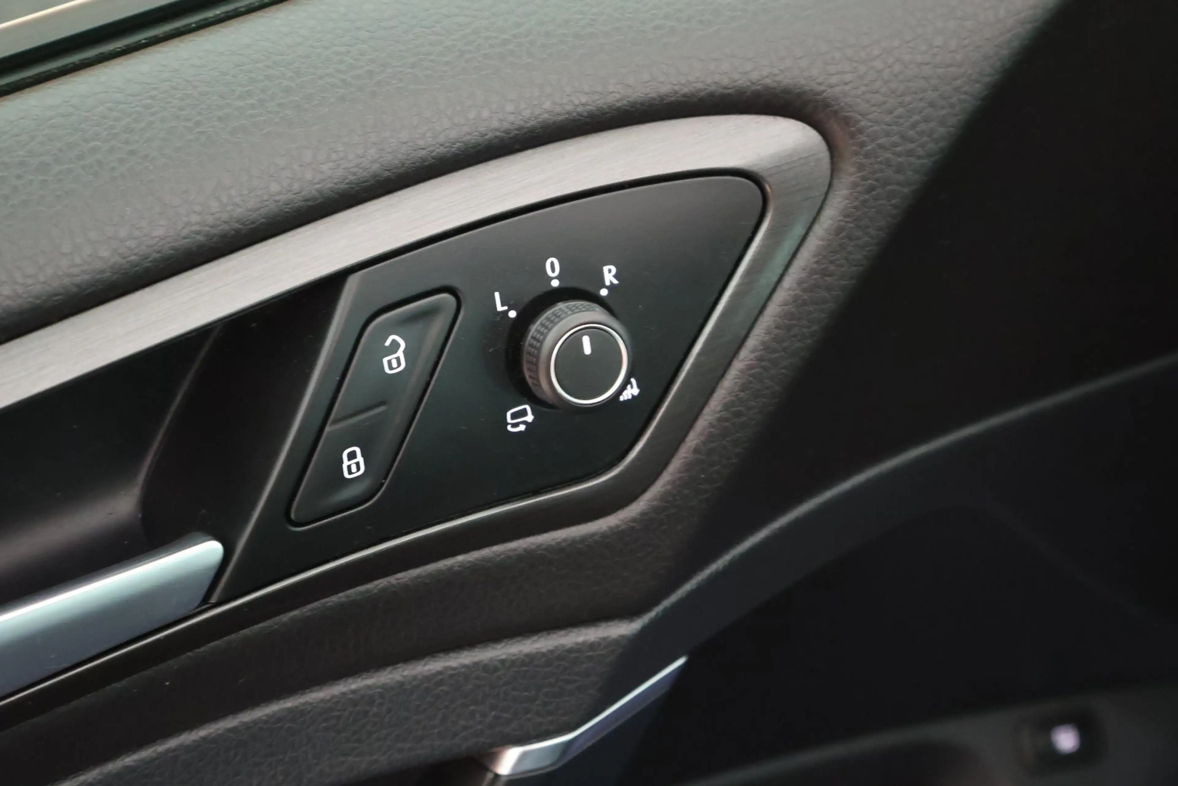 Volkswagen Golf GTE 1.4 TSI 204pk PHEV Trekhaak LED ACC Navigatie Park — photo 15
