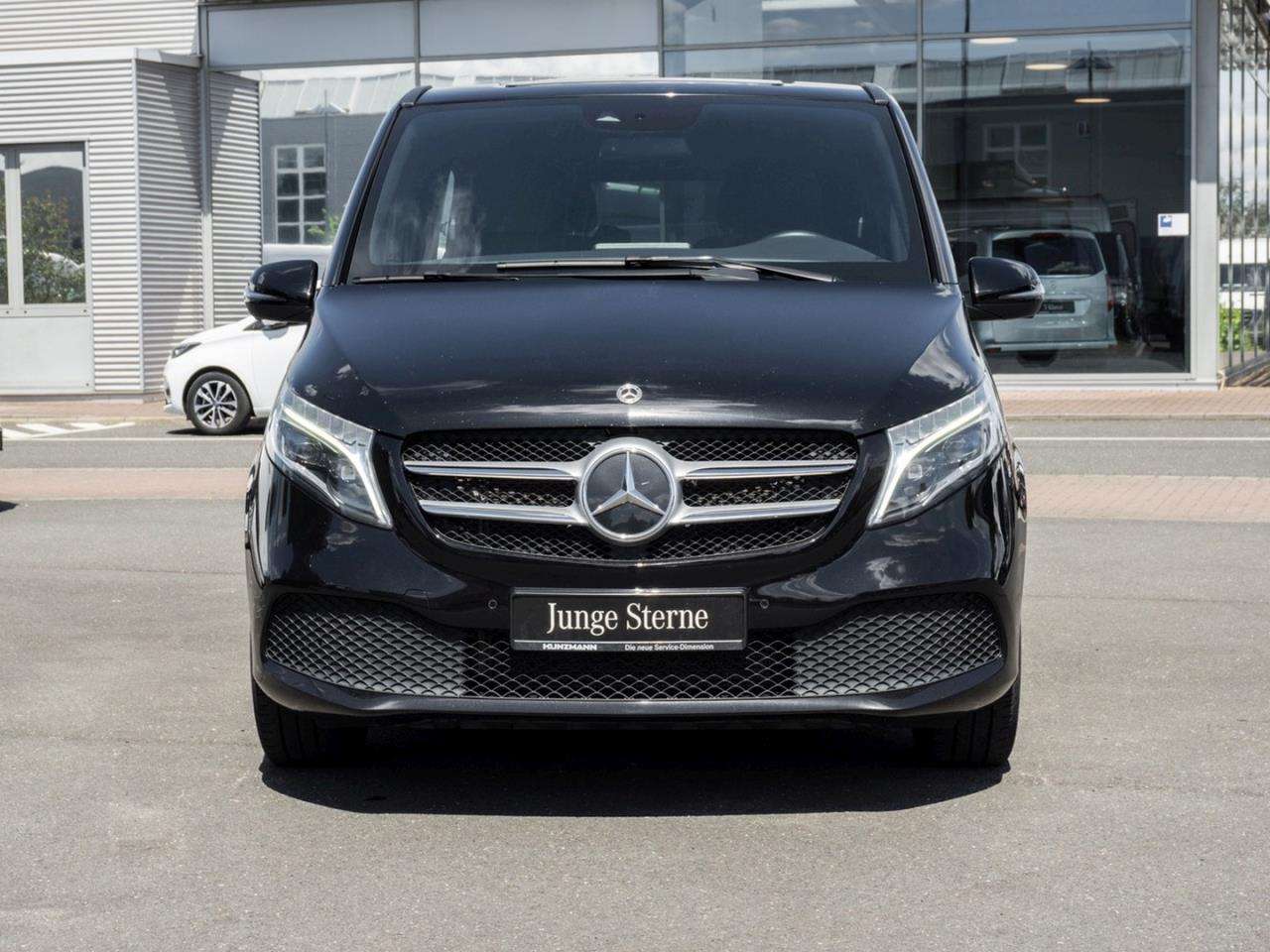 Mercedes-Benz V 220