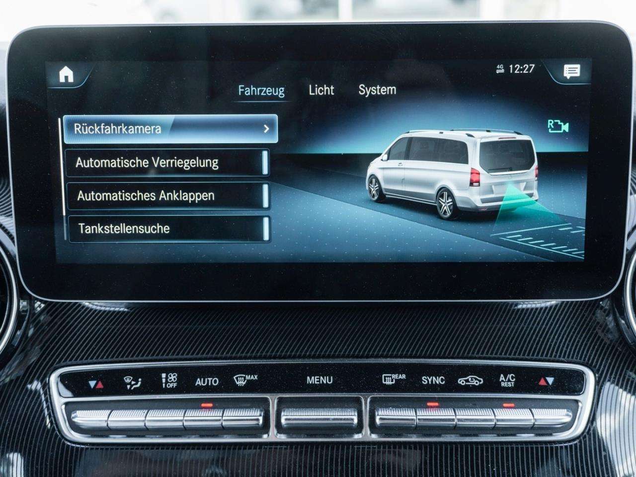 Mercedes-Benz V 220