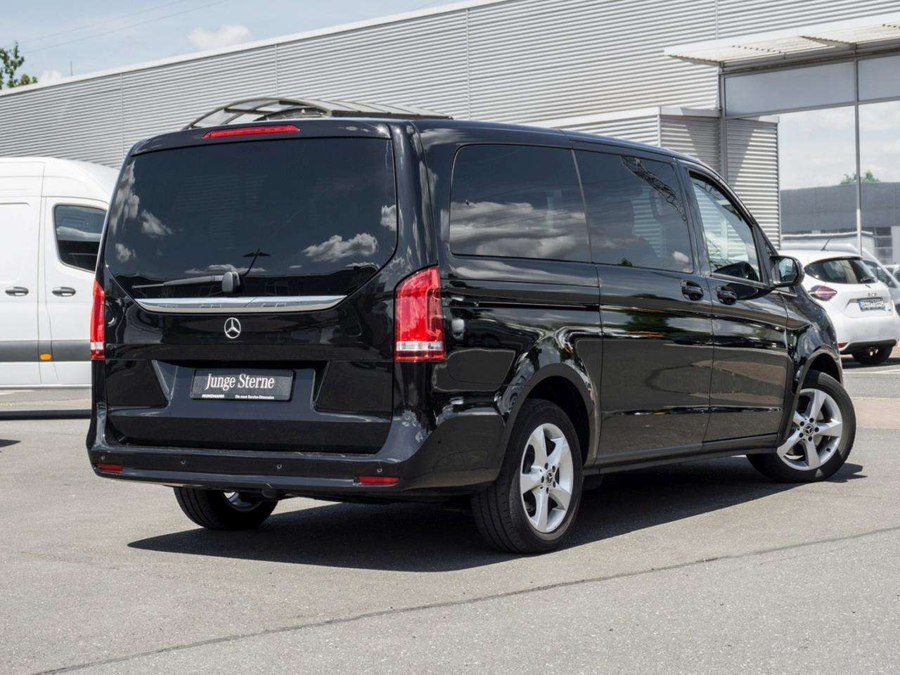 Mercedes-Benz V 220