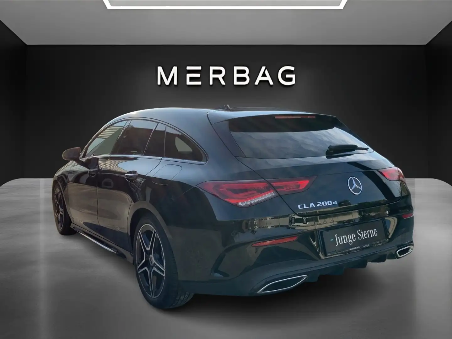 Mercedes-Benz CLA 200 d Shooting Brake AMG Line Schwarz - 2