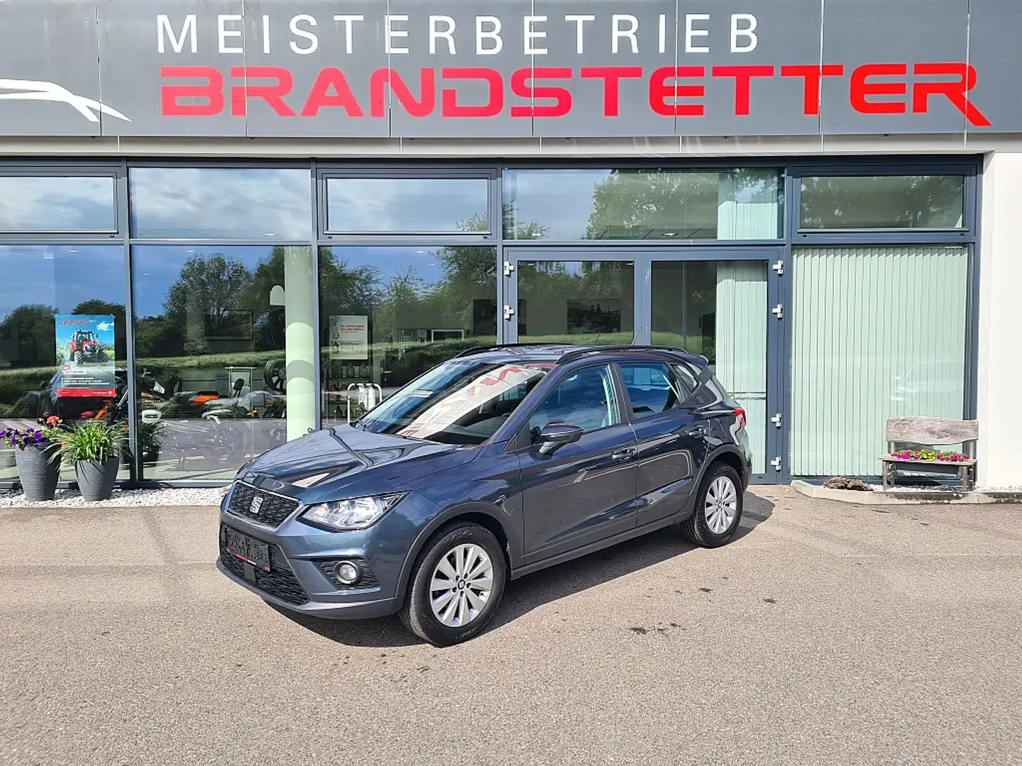 SEAT Arona 1,6 TDI Style Grau - 1