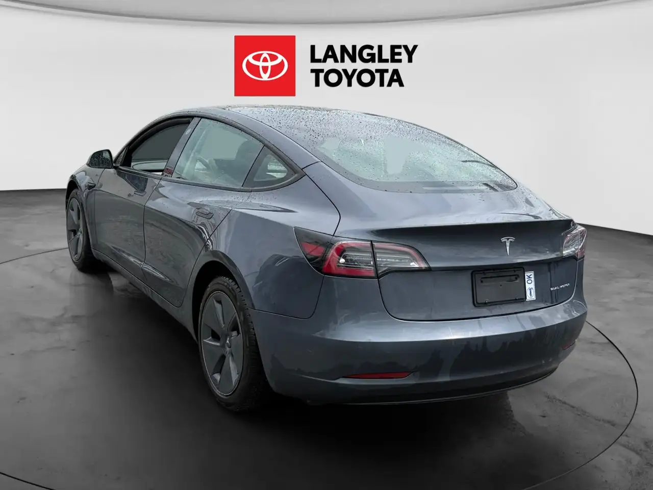 Tesla Model 3 photo Tesla Model 3