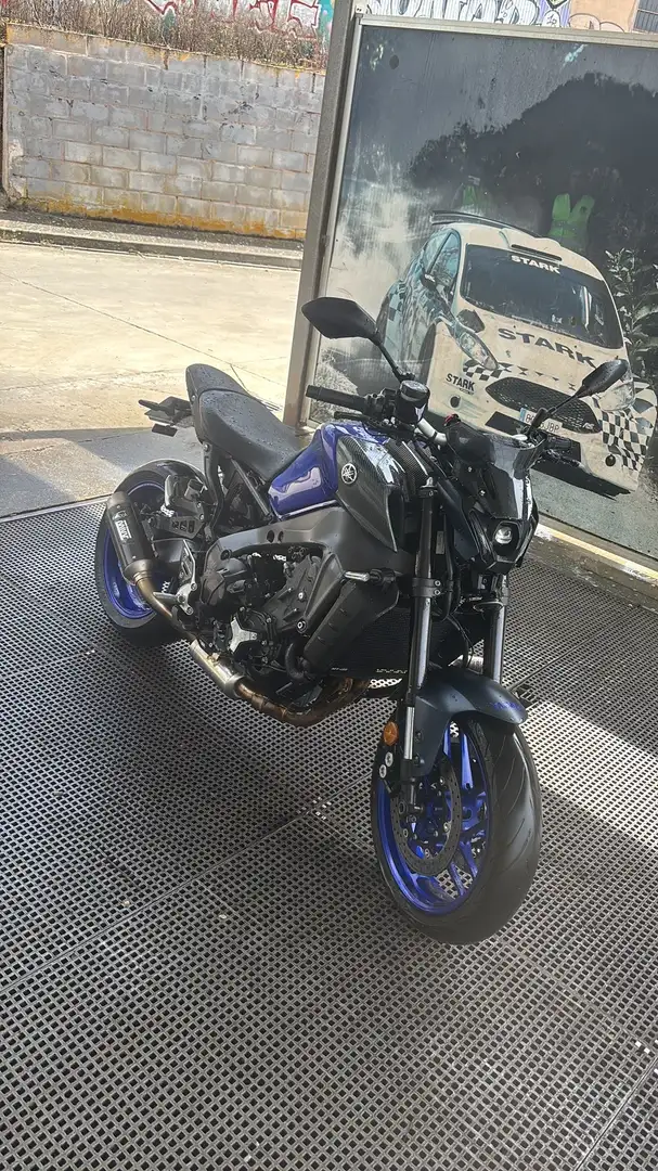Yamaha MT-09 Azul - 2