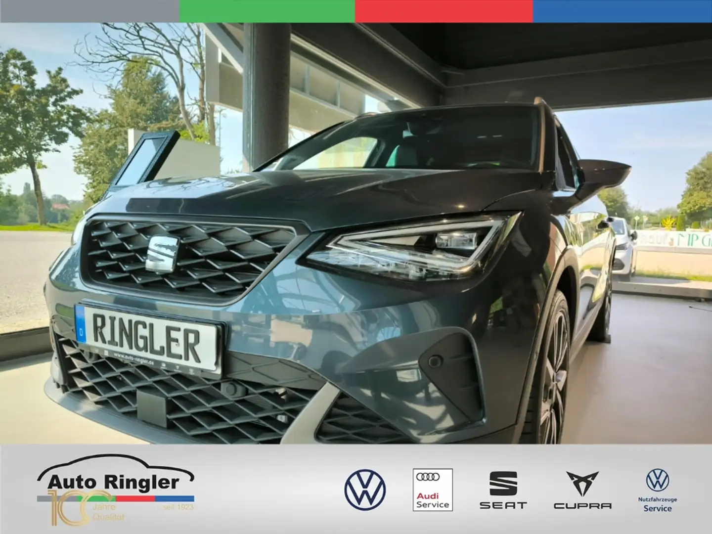 SEAT Arona 1.0 TSI FR+LED+PARKLENK+CLIMATRONIC Silber - 1
