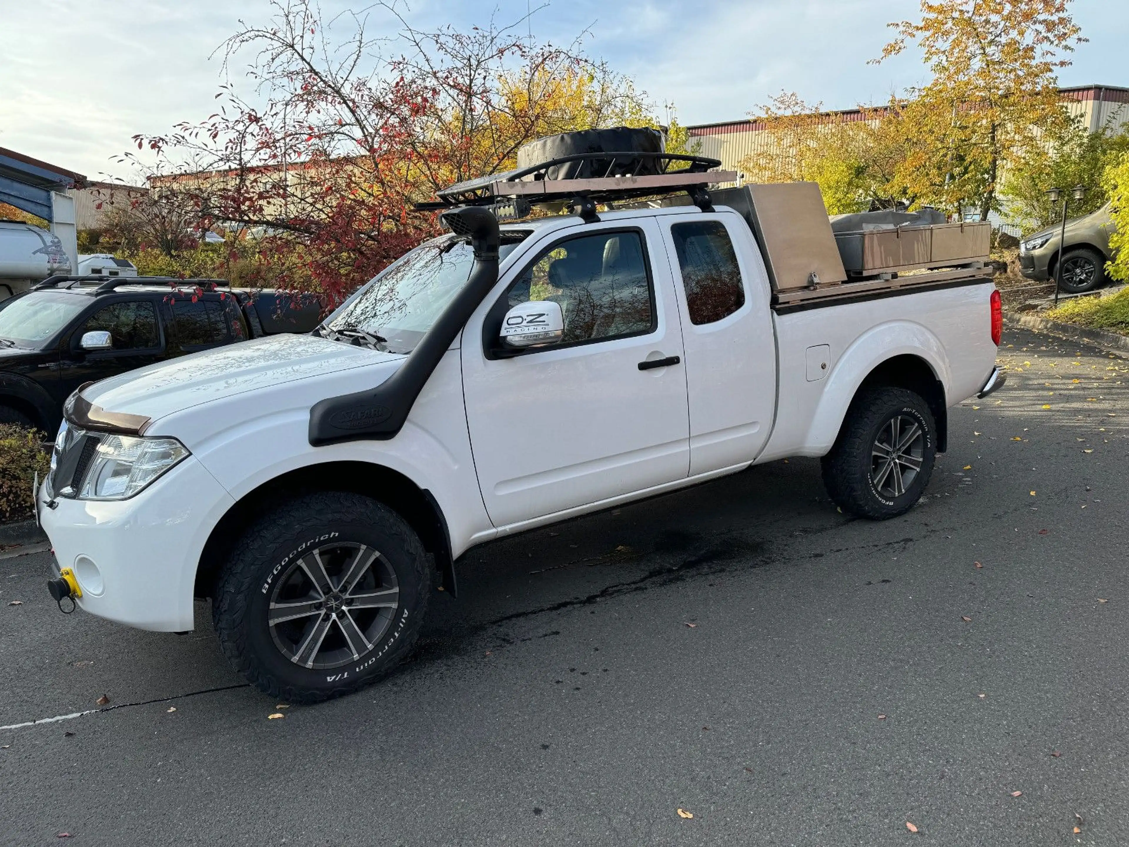 Nissan Navara Pickup King Cab SE 4X4 / SONDERUMBAU — photo 3