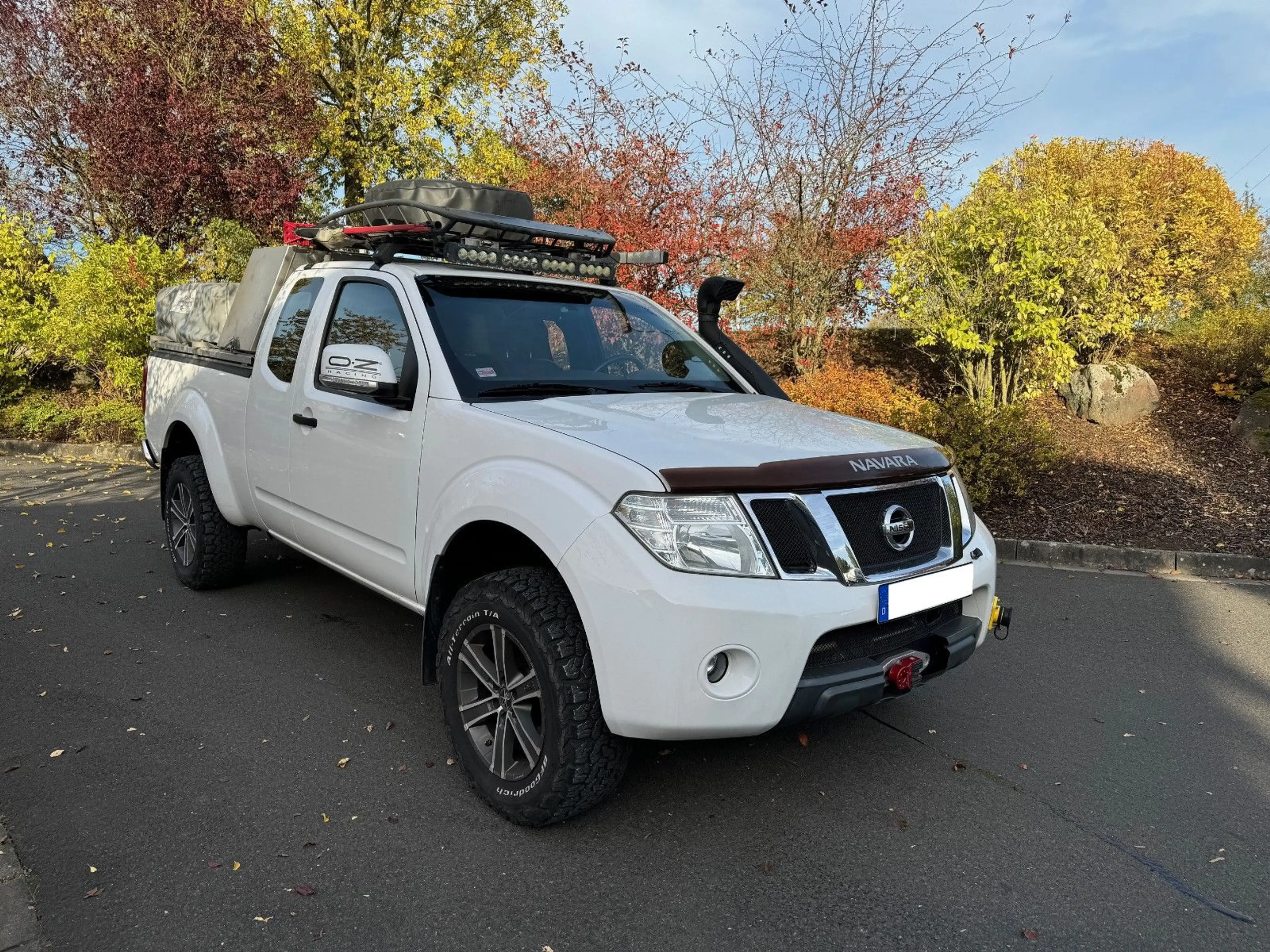 Nissan Navara Pickup King Cab SE 4X4 / SONDERUMBAU — photo 2