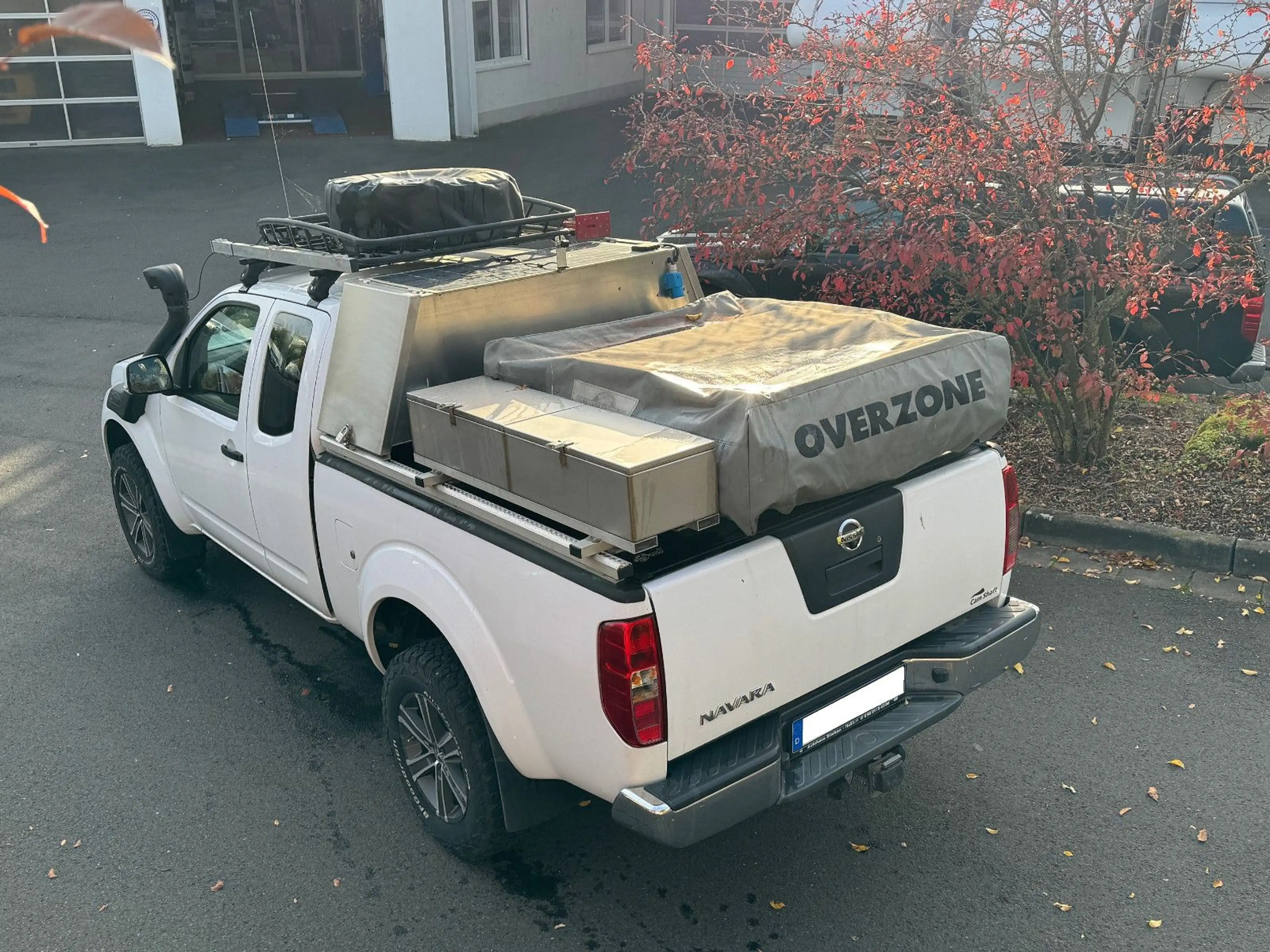 Nissan Navara Pickup King Cab SE 4X4 / SONDERUMBAU — photo 5