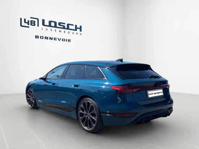 Audi E-Tron view 5