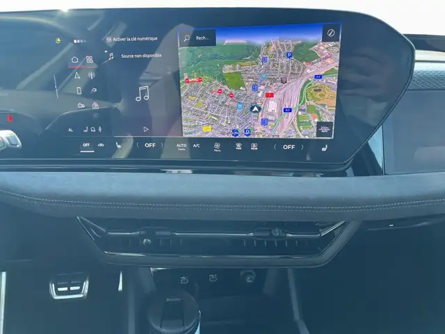 Audi E-Tron view 12