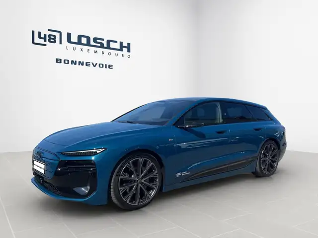 Audi E-Tron view 3