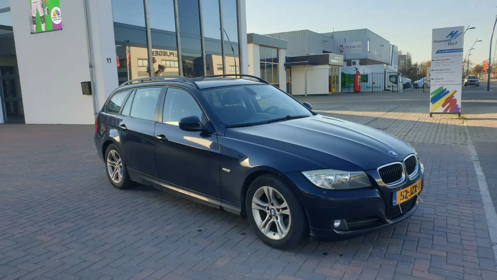 BMW 330 Bmw 316i Business line bj 2009 249dkm NAVI CLIMA.. Bleu - 2