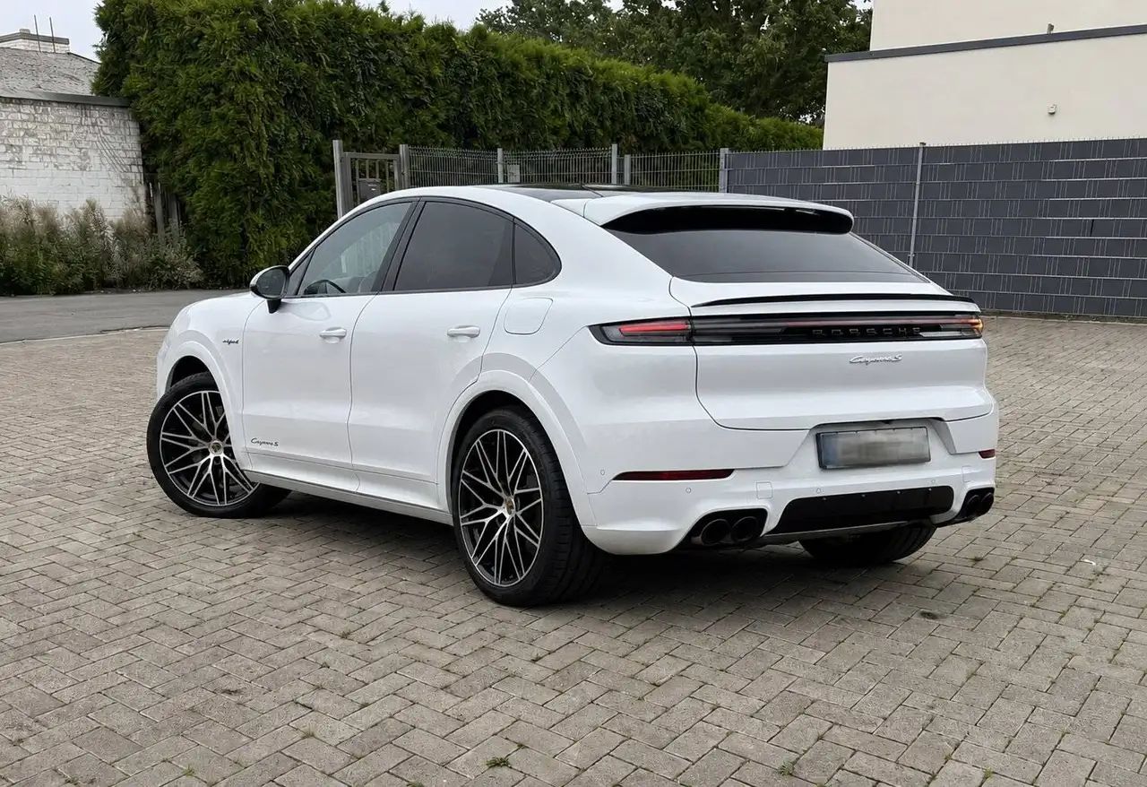 Porsche Cayenne S Coupé E-Hybrid Black Edition 3
