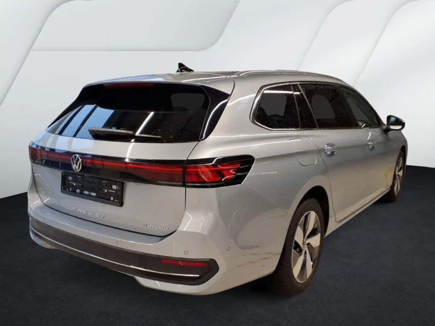 Volkswagen Passat Variant 1.5 TSI eHybrid DSG BUSINESS KAMERA NAVI AHK Silber - 2