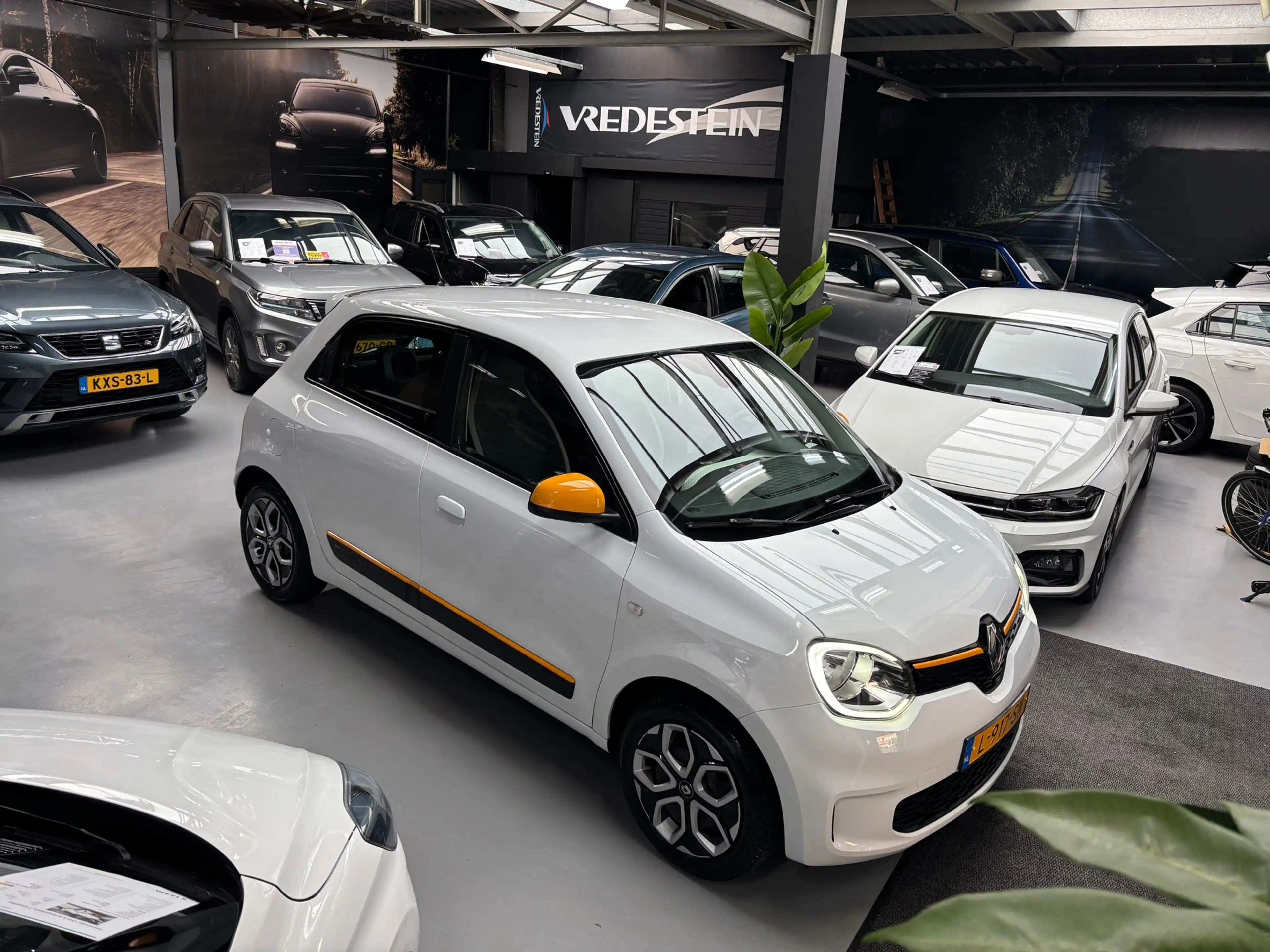 Renault Twingo 1.0 SCe Collection / Airco — photo 8