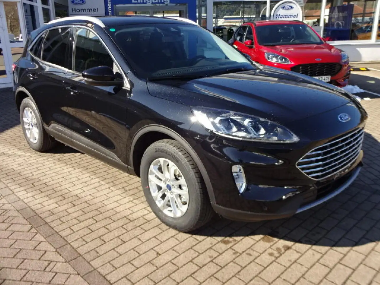 Ford Kuga Plug-In Hybrid Titanium AHK+NAVI+LED+SHZG. VO+HI Zwart - 1
