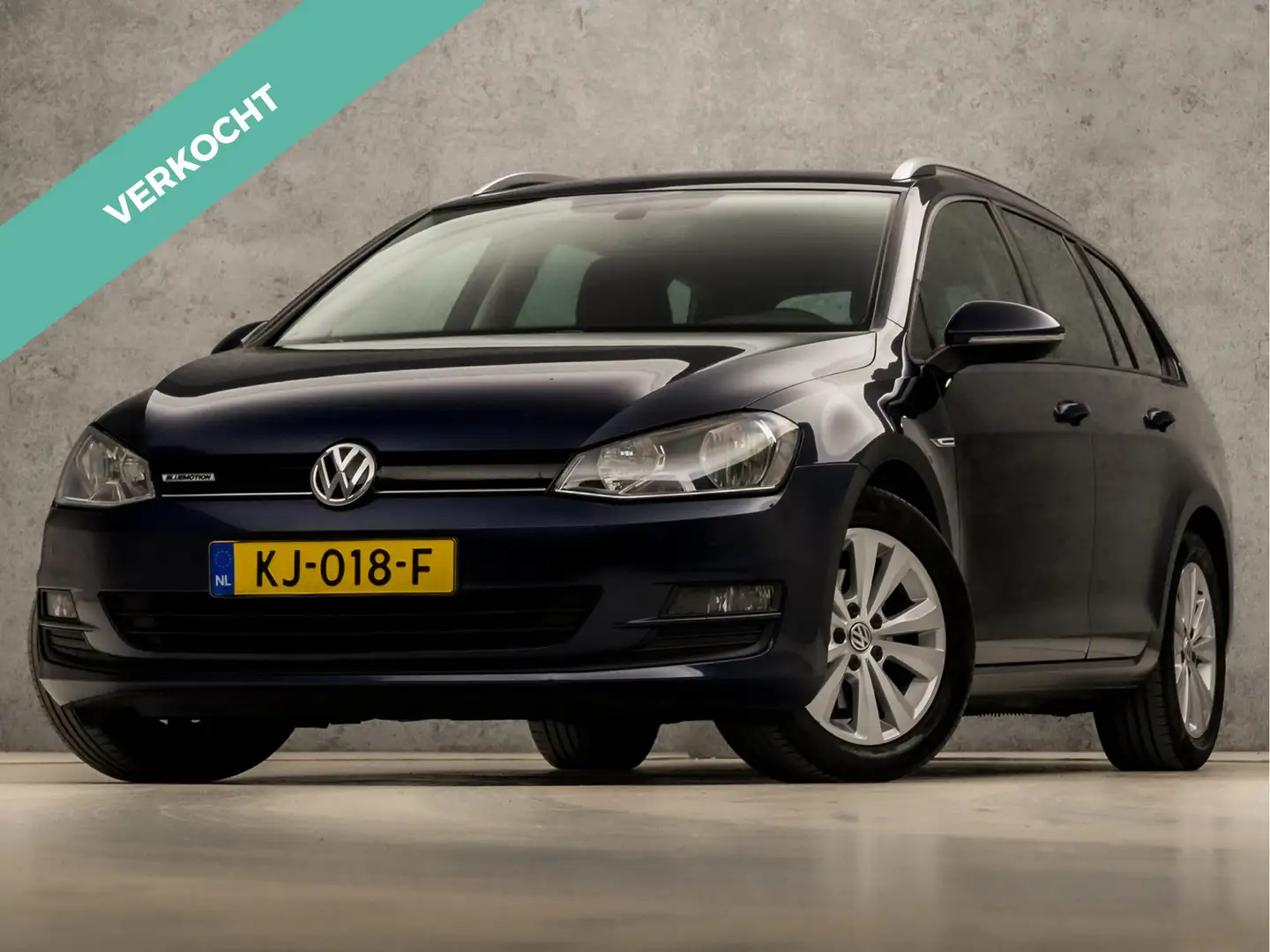 Volkswagen Golf Variant 1.0 TSI Sportline (APPLE CARPLAY, NAVIGATIE, CAMER Blauw - 1