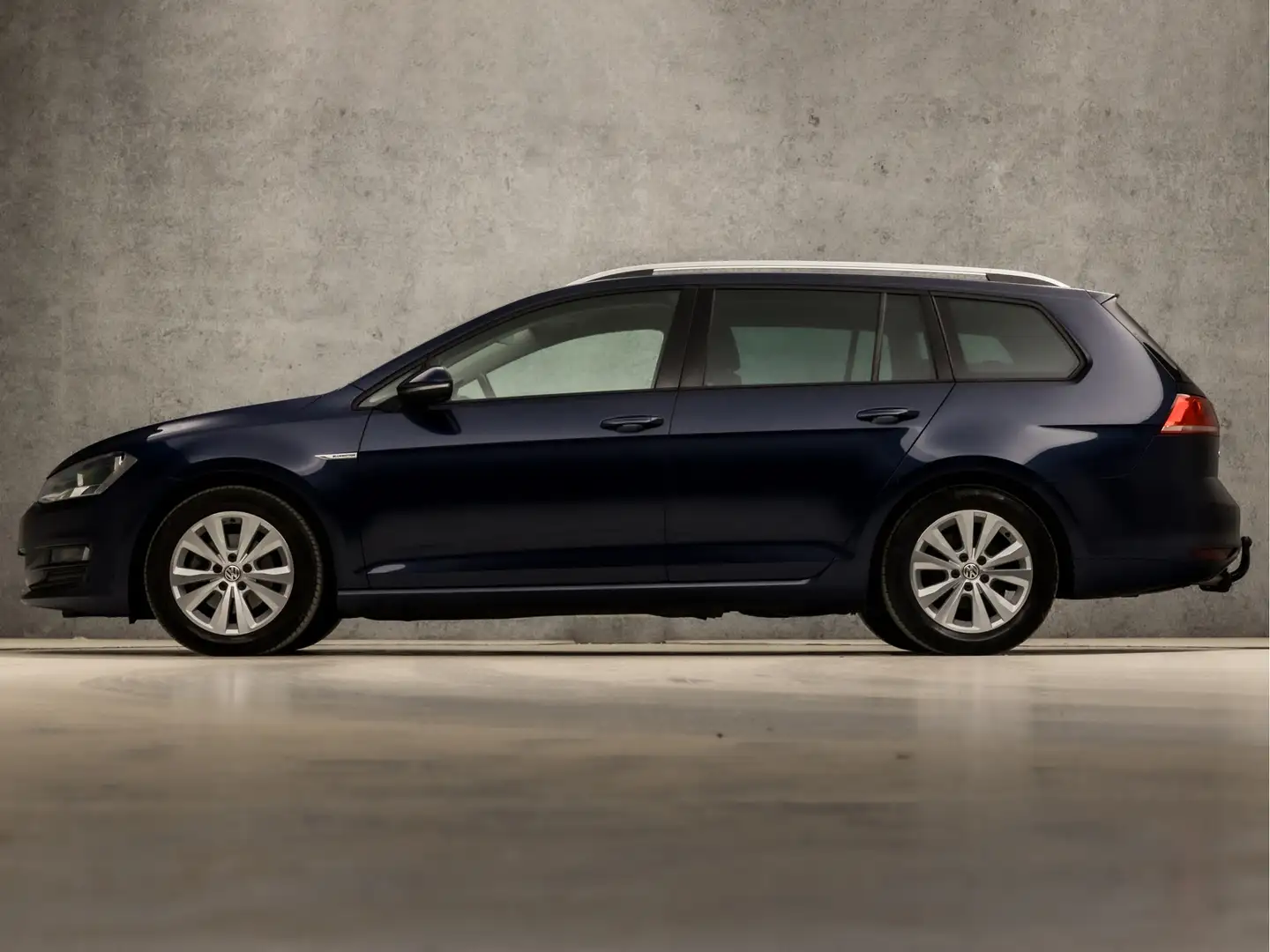 Volkswagen Golf Variant 1.0 TSI Sportline (APPLE CARPLAY, NAVIGATIE, CAMER Blauw - 2