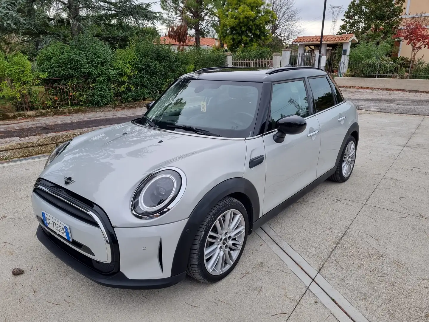 MINI Cooper Mini IV F55 2021 5p 5p 1.5 Essential auto Argento - 2