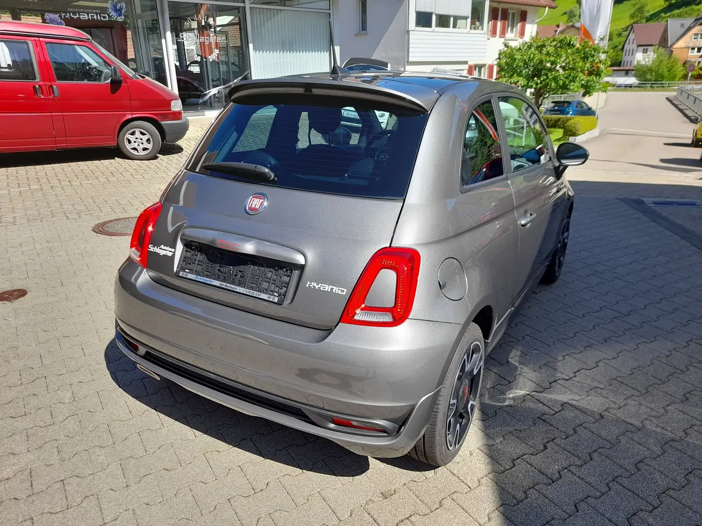 Fiat 500 Sport 1.0 GSE Hybrid (70 PS) Grau - 2